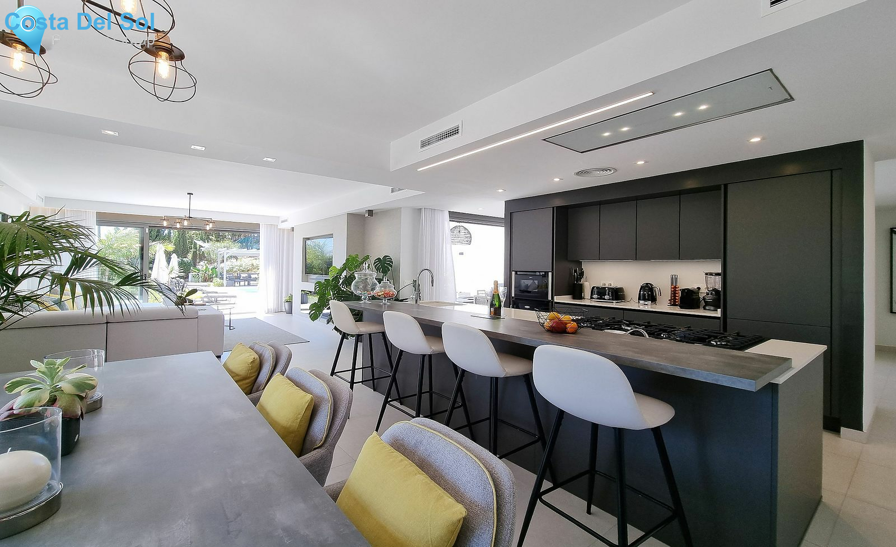 Detached Villa in Elviria-1465538