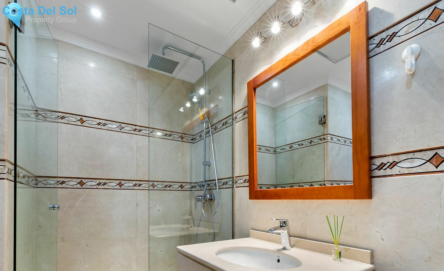 Detached Villa in Elviria-1530380