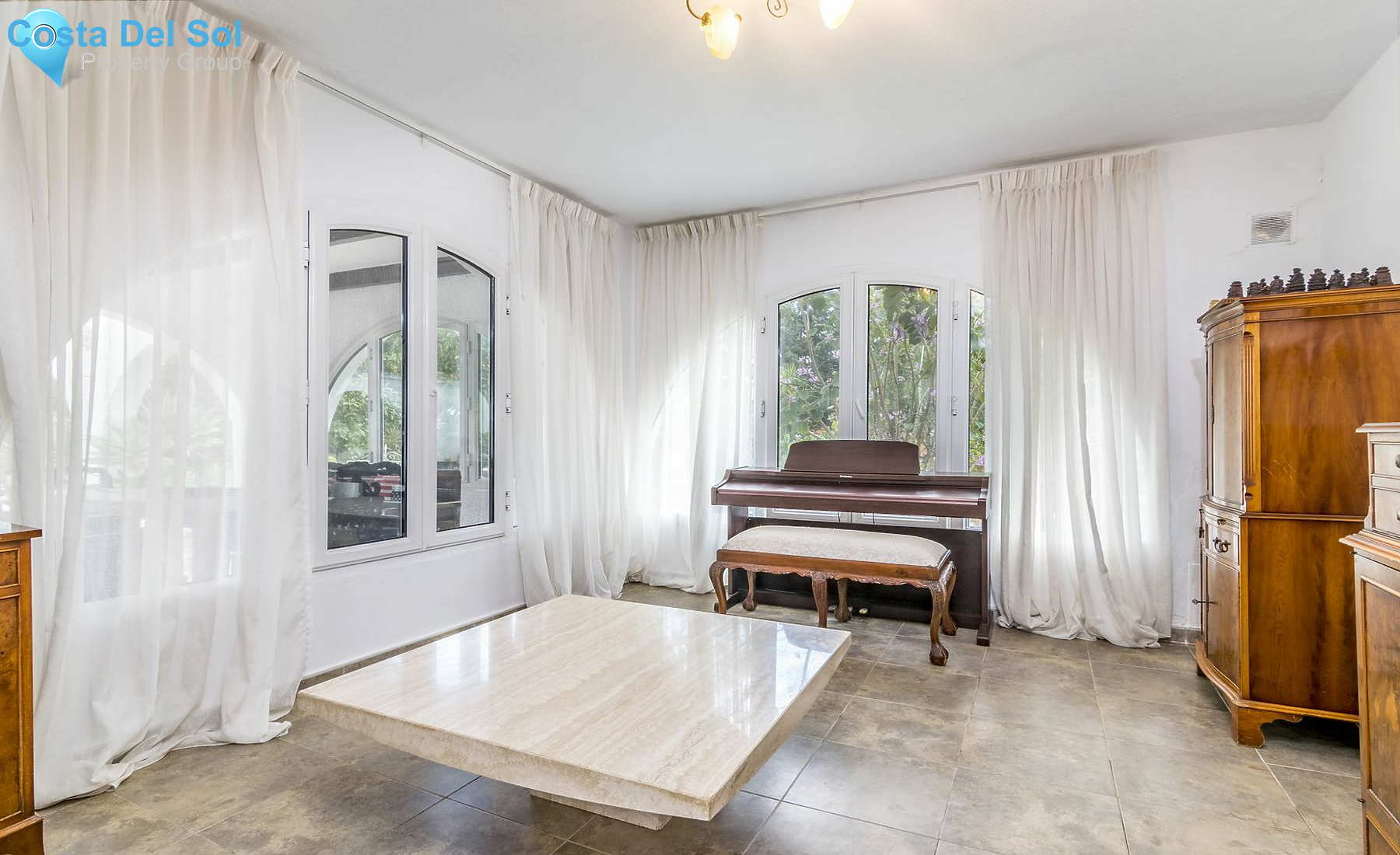 Detached Villa in Estepona-1136154