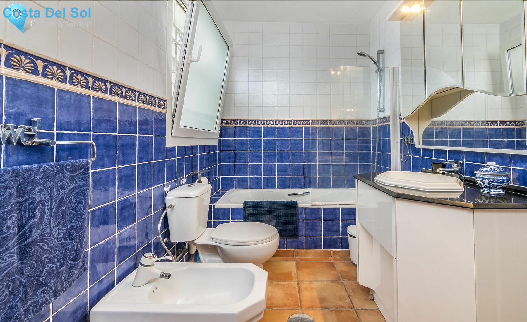 Detached Villa in Estepona-1136159