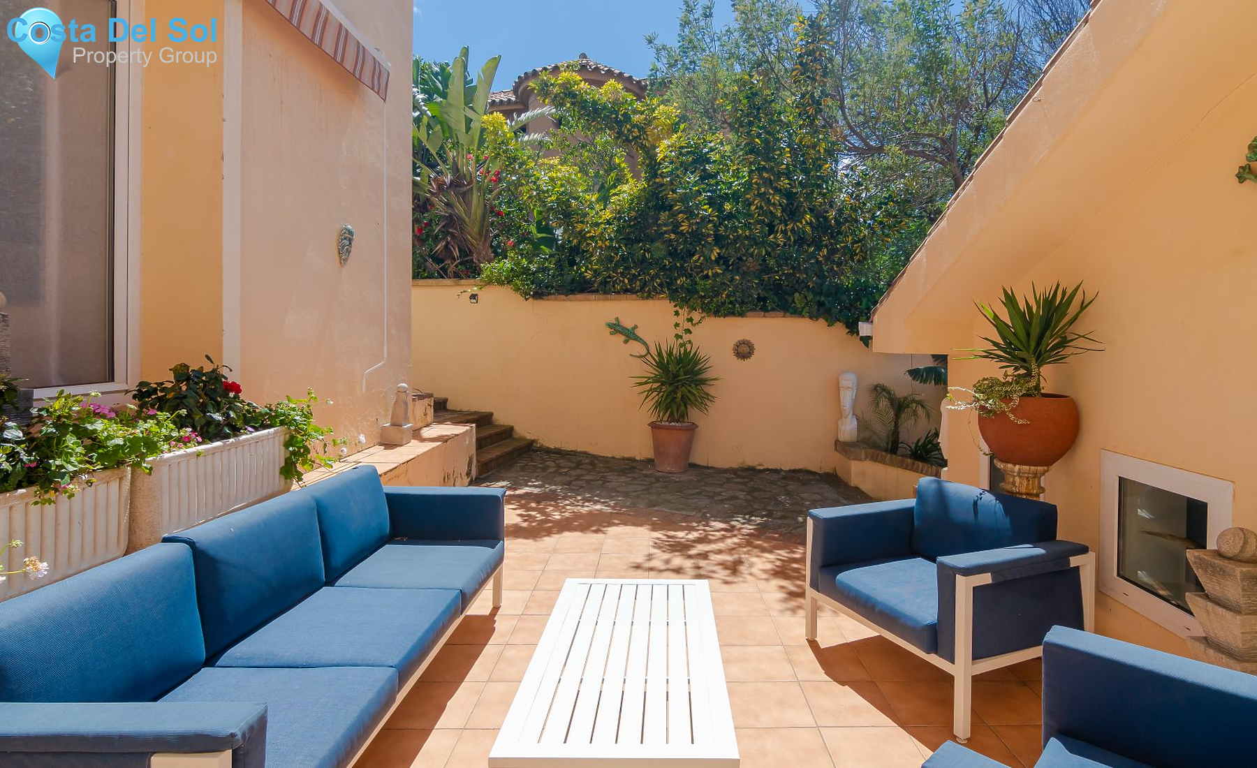 Detached Villa in Estepona-1141061