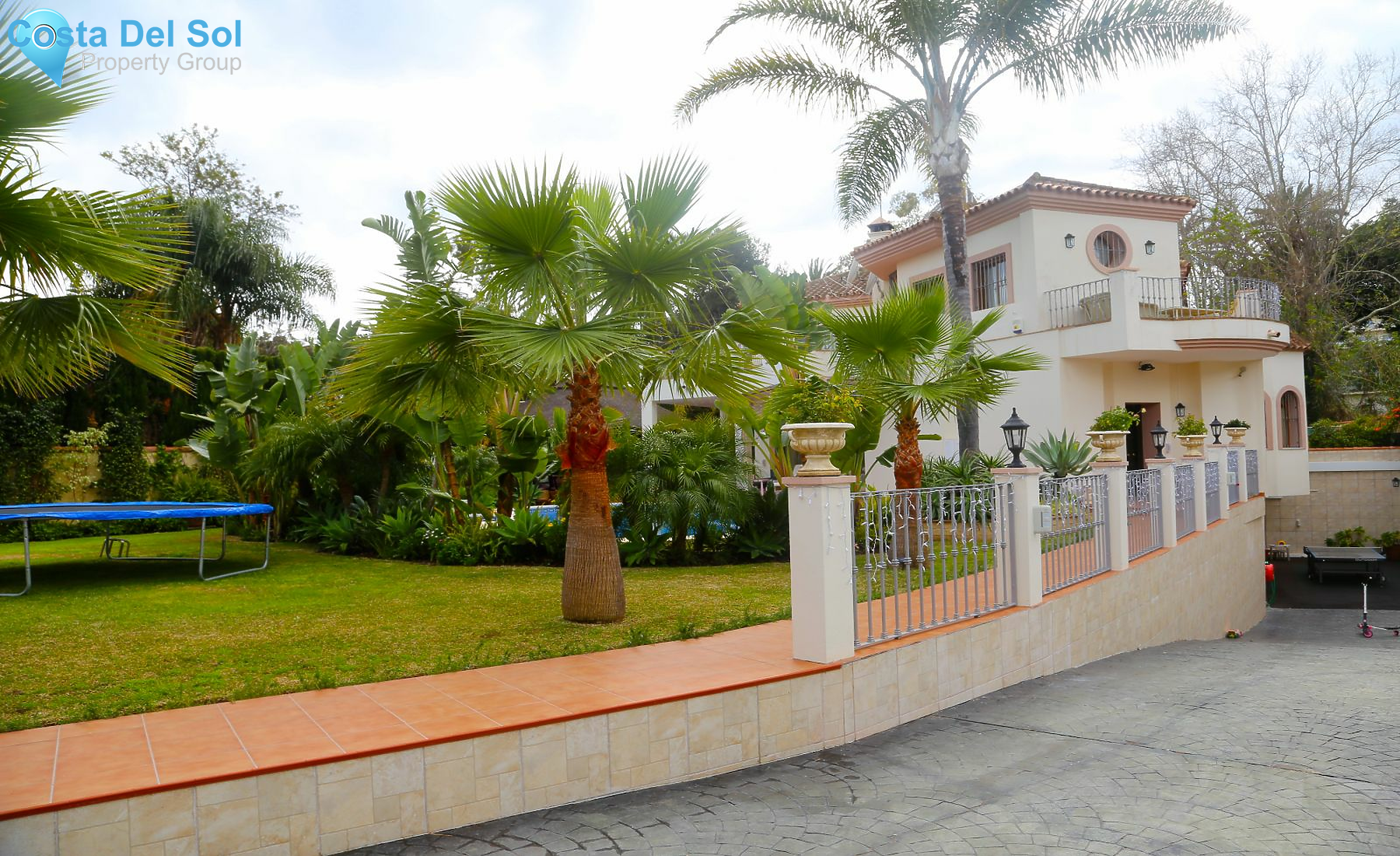 Detached Villa in Estepona-1187773