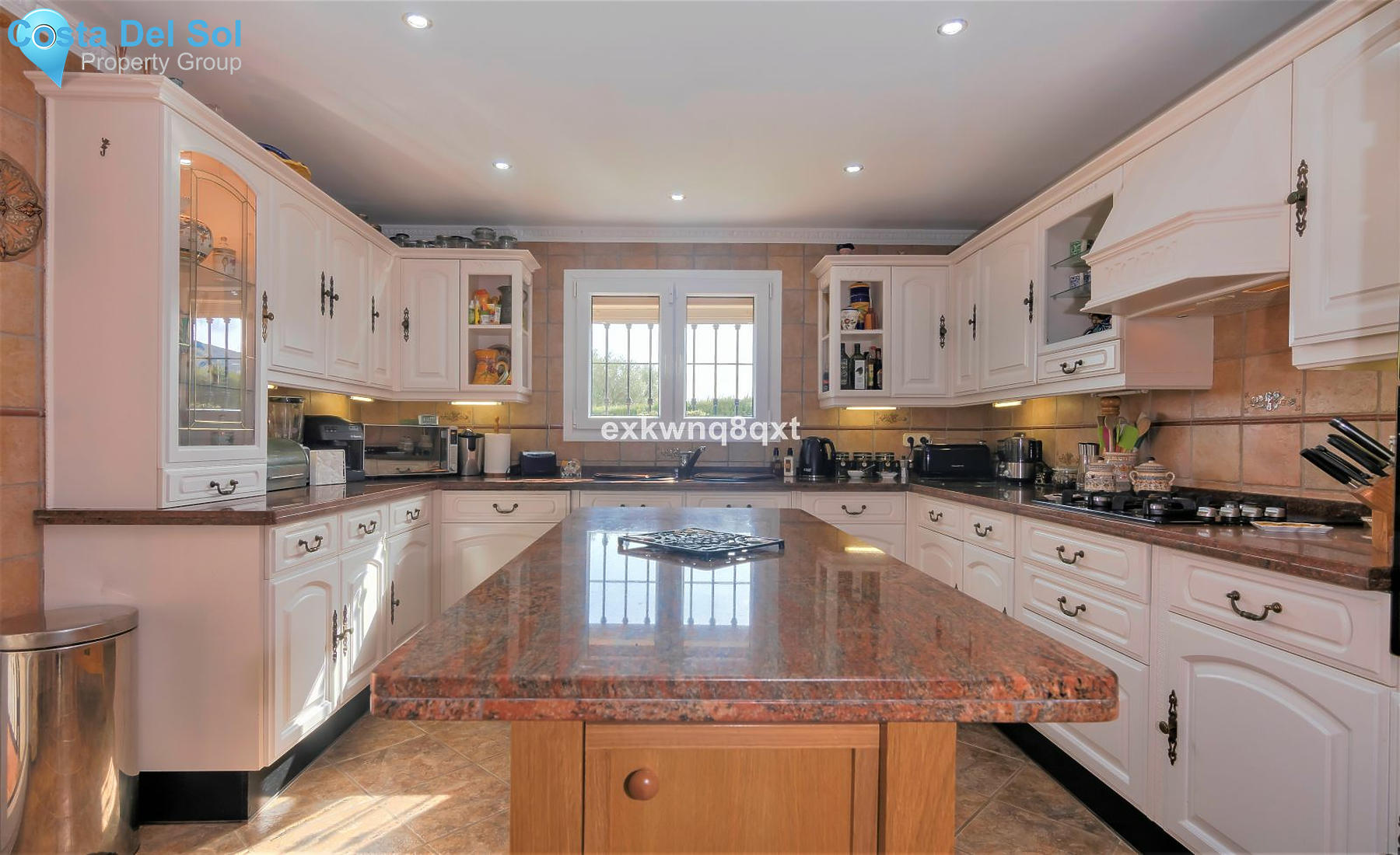 Detached Villa in Estepona-1190668