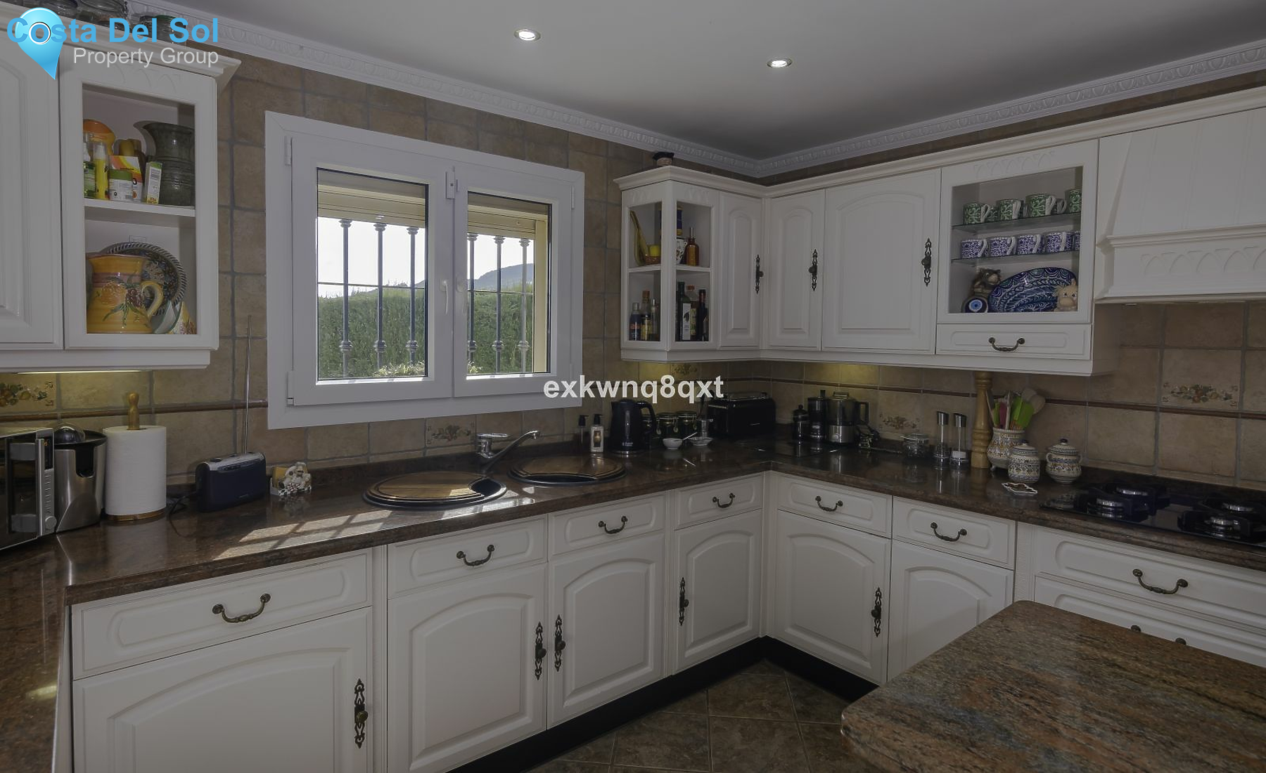 Detached Villa in Estepona-1190669