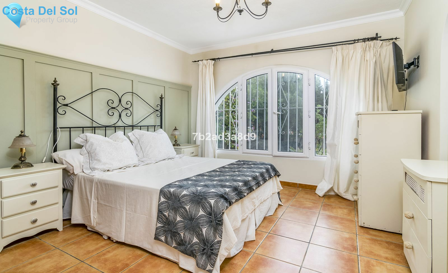 Detached Villa in Estepona-1199137