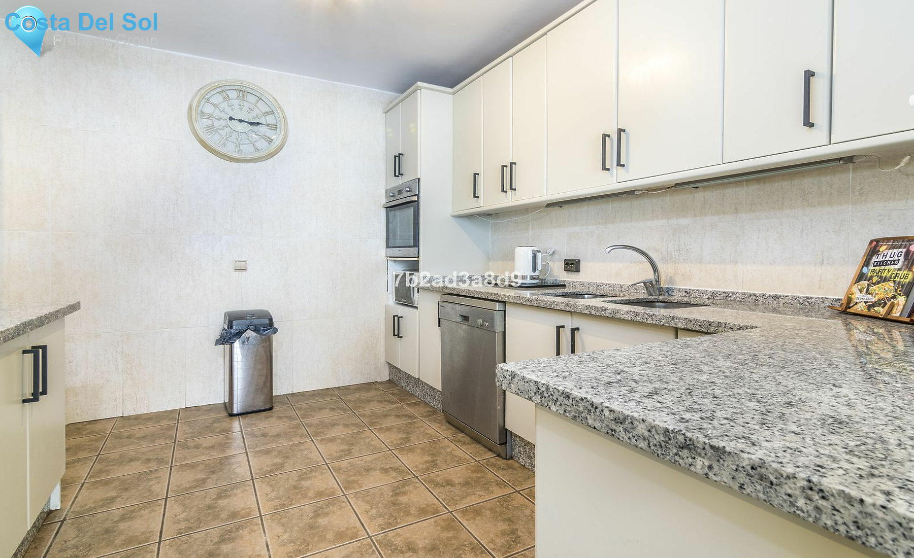 Detached Villa in Estepona-1199126