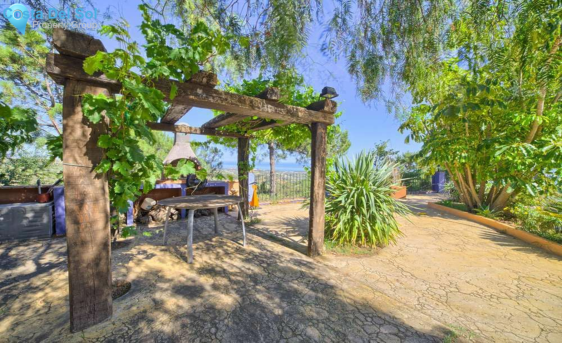 Detached Villa in Estepona-1211981