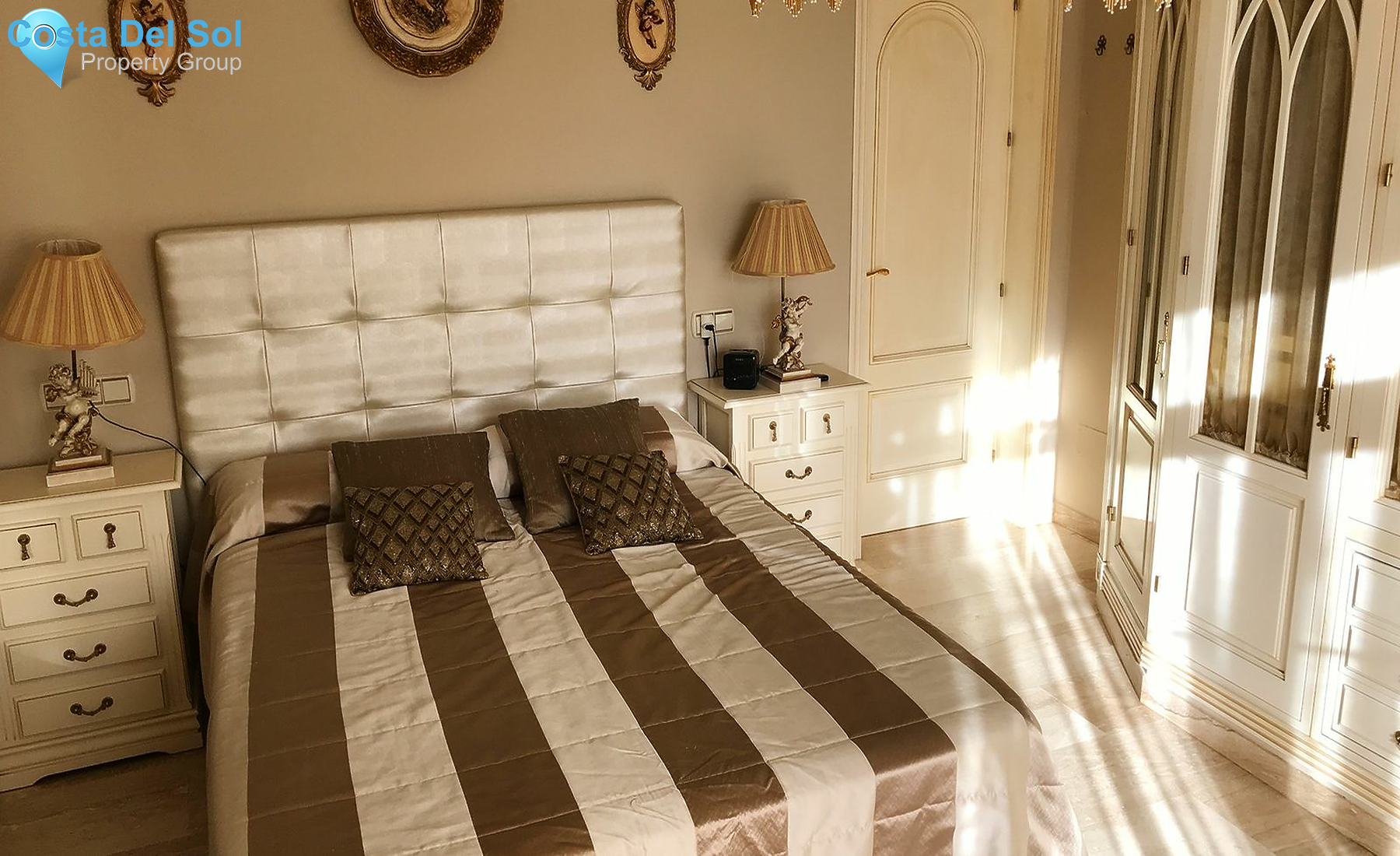 Detached Villa in Estepona-1231354