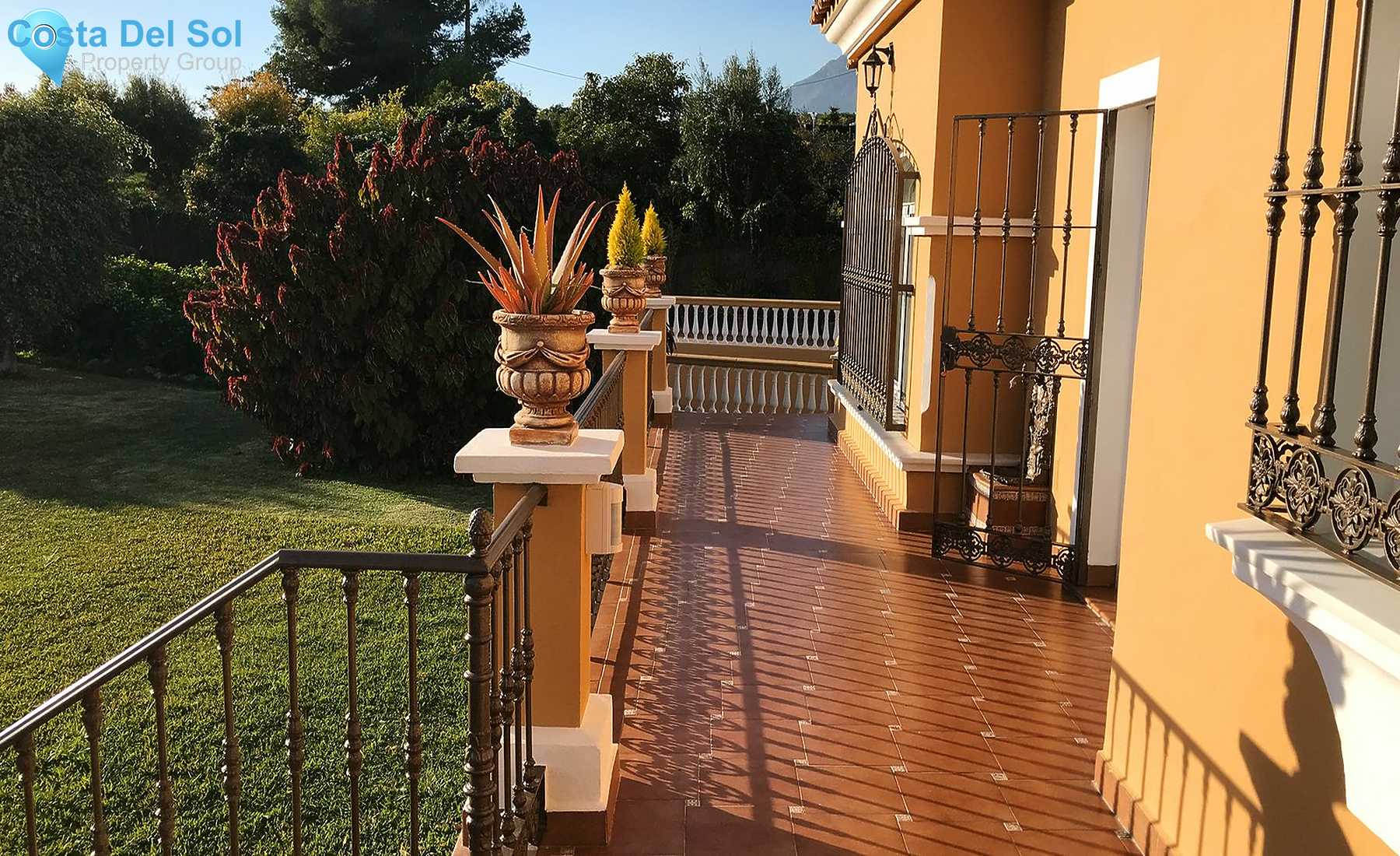 Detached Villa in Estepona-1231340