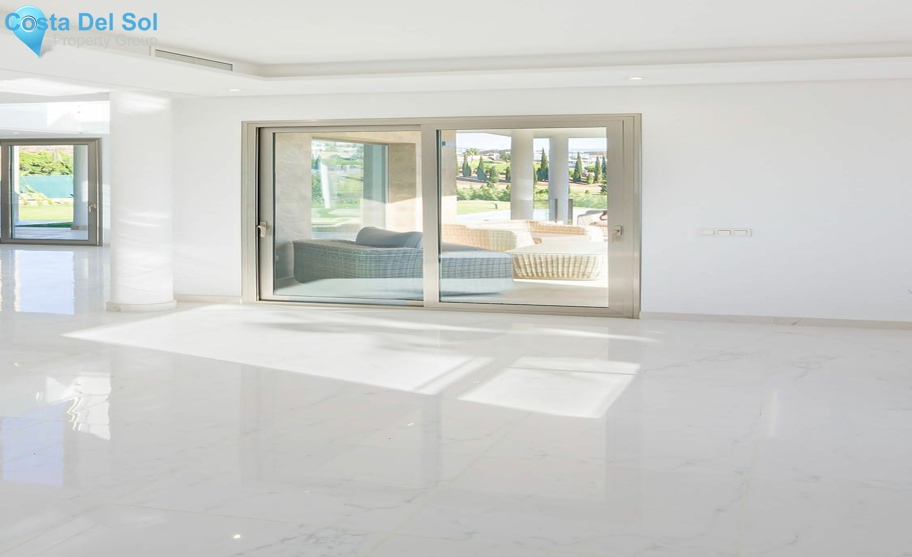 Detached Villa in Estepona-1400030