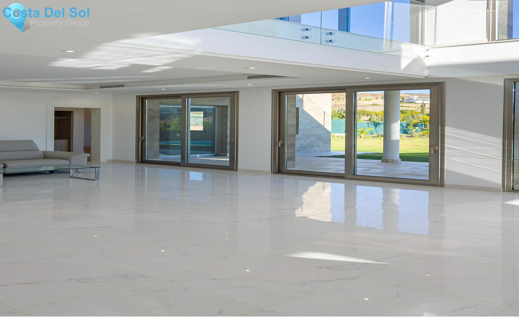 Detached Villa in Estepona-1400025