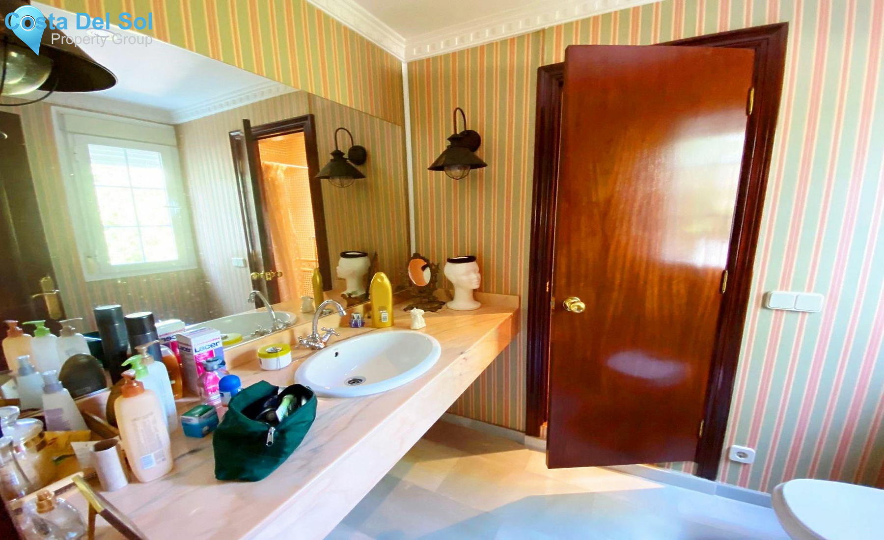Detached Villa in Estepona-1425854