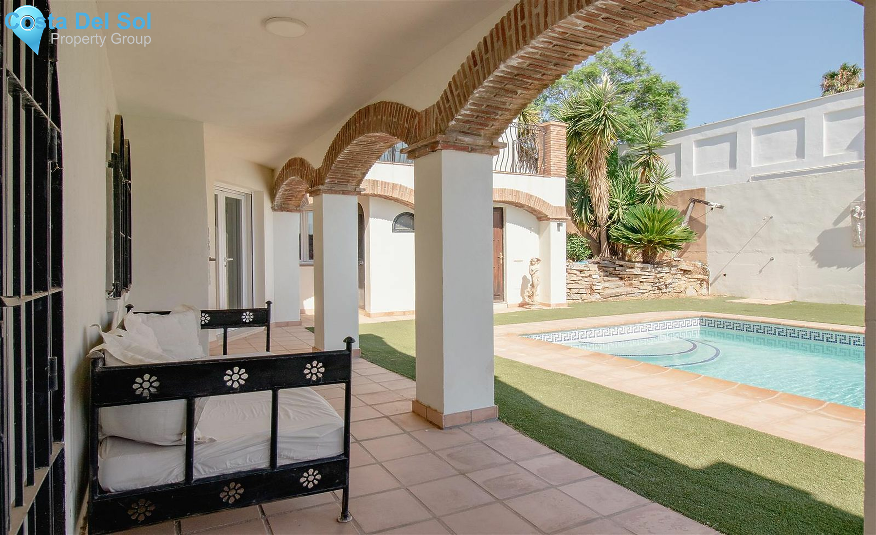 Detached Villa in Estepona-1428230