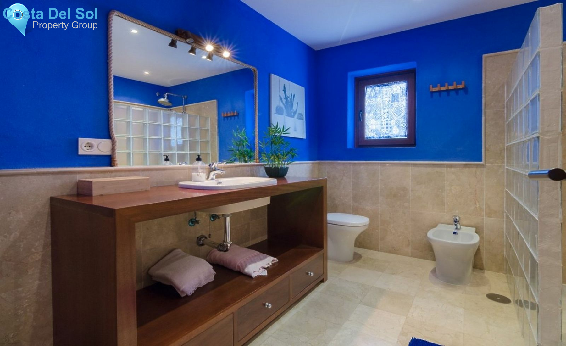 Detached Villa in Estepona-1450501