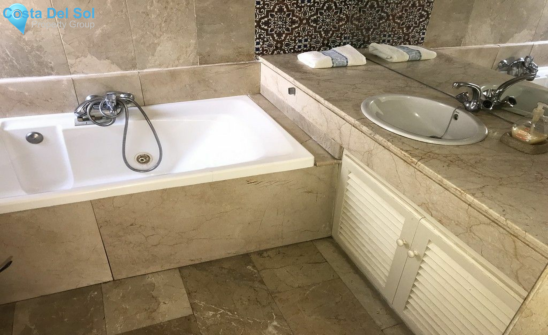 Detached Villa in Estepona-1450564