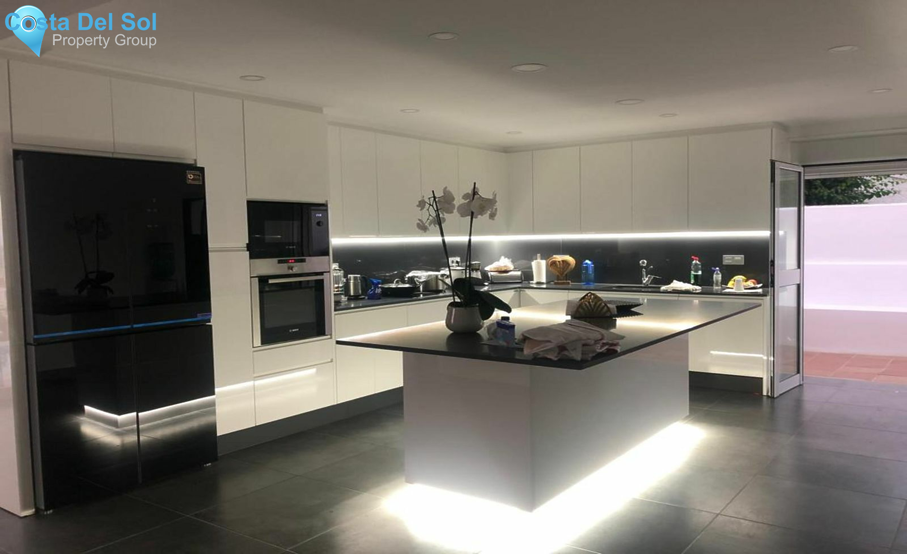 Detached Villa in Estepona-1498057