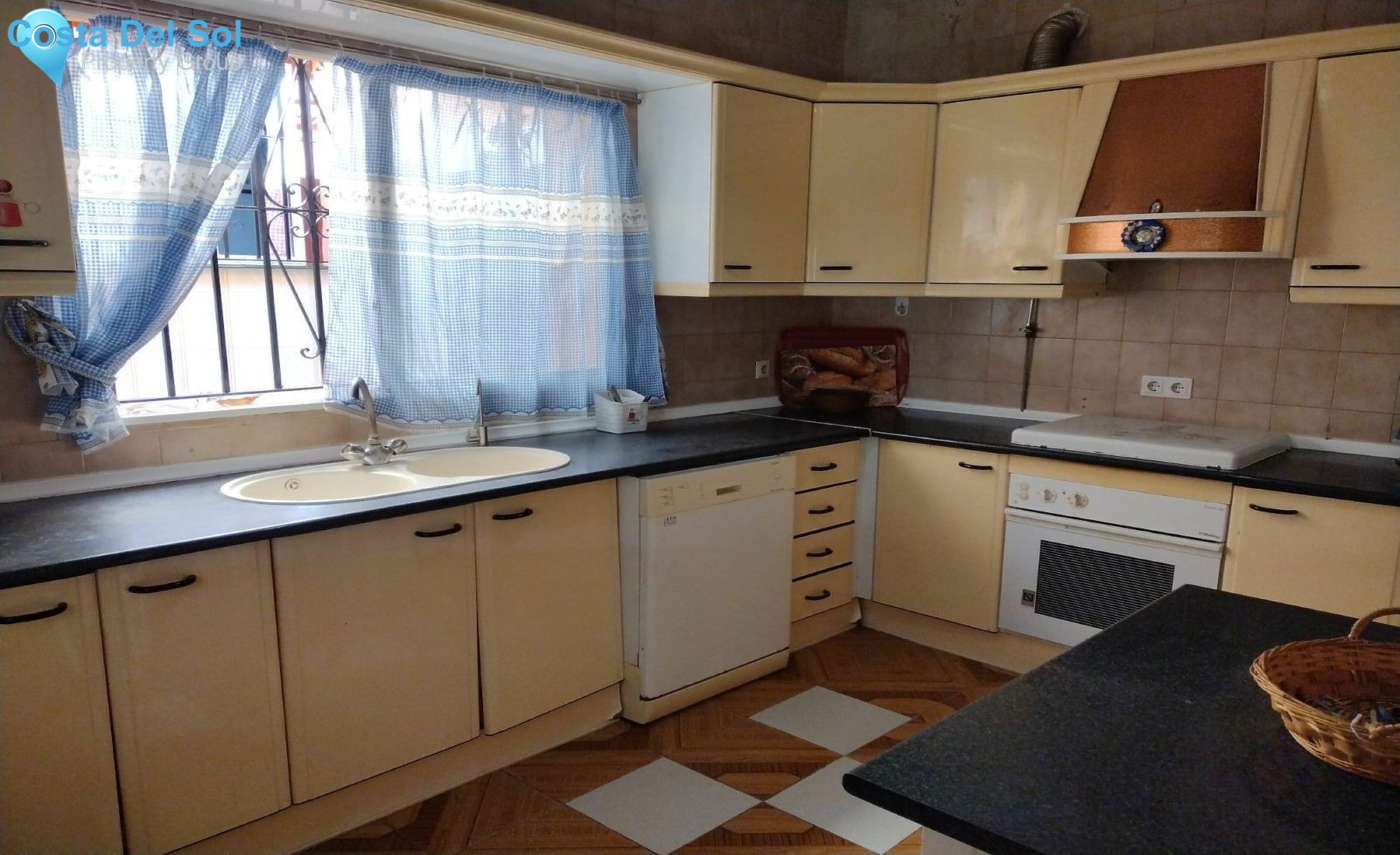 Detached Villa in Estepona-1513595