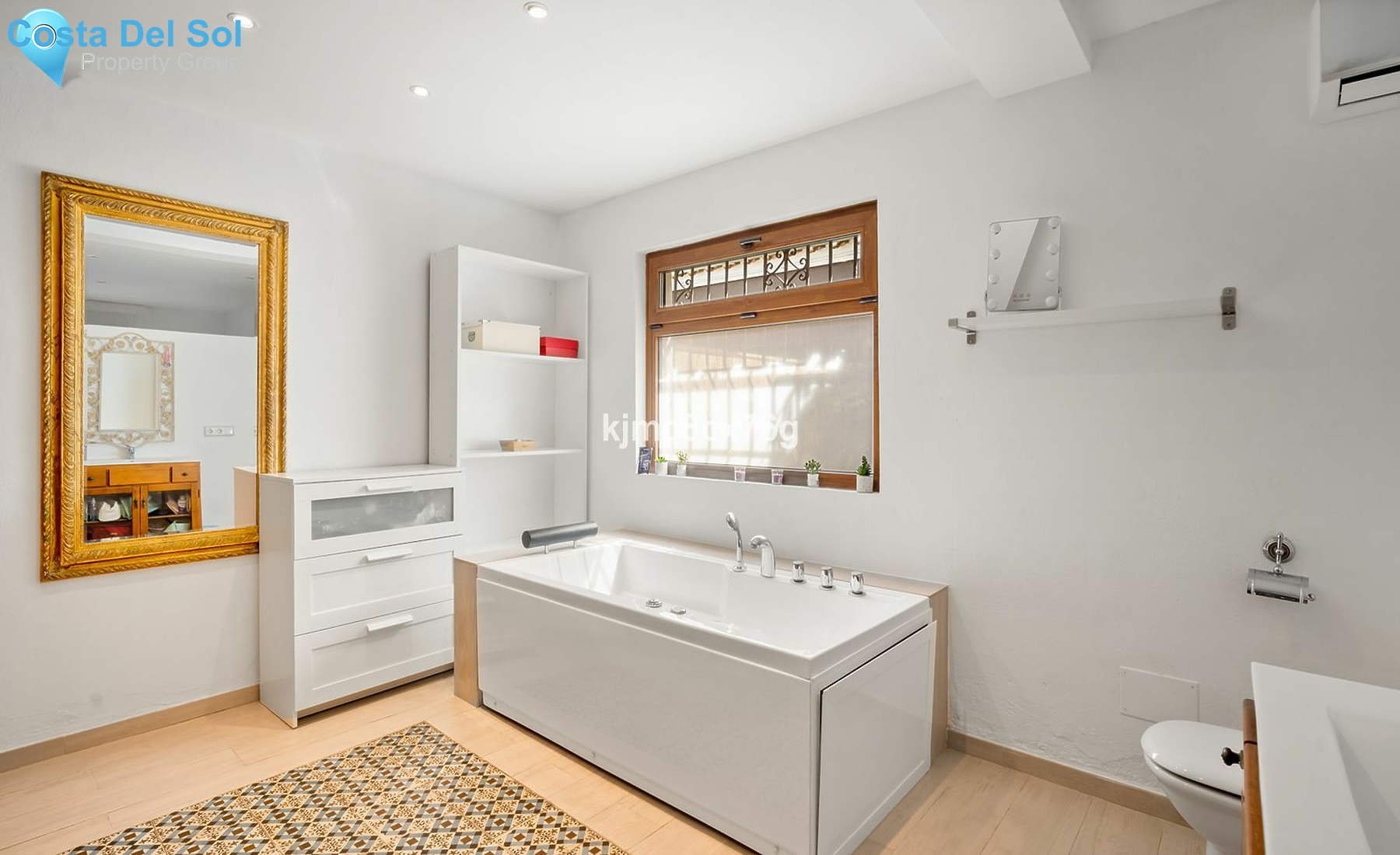 Detached Villa in Estepona-1516401