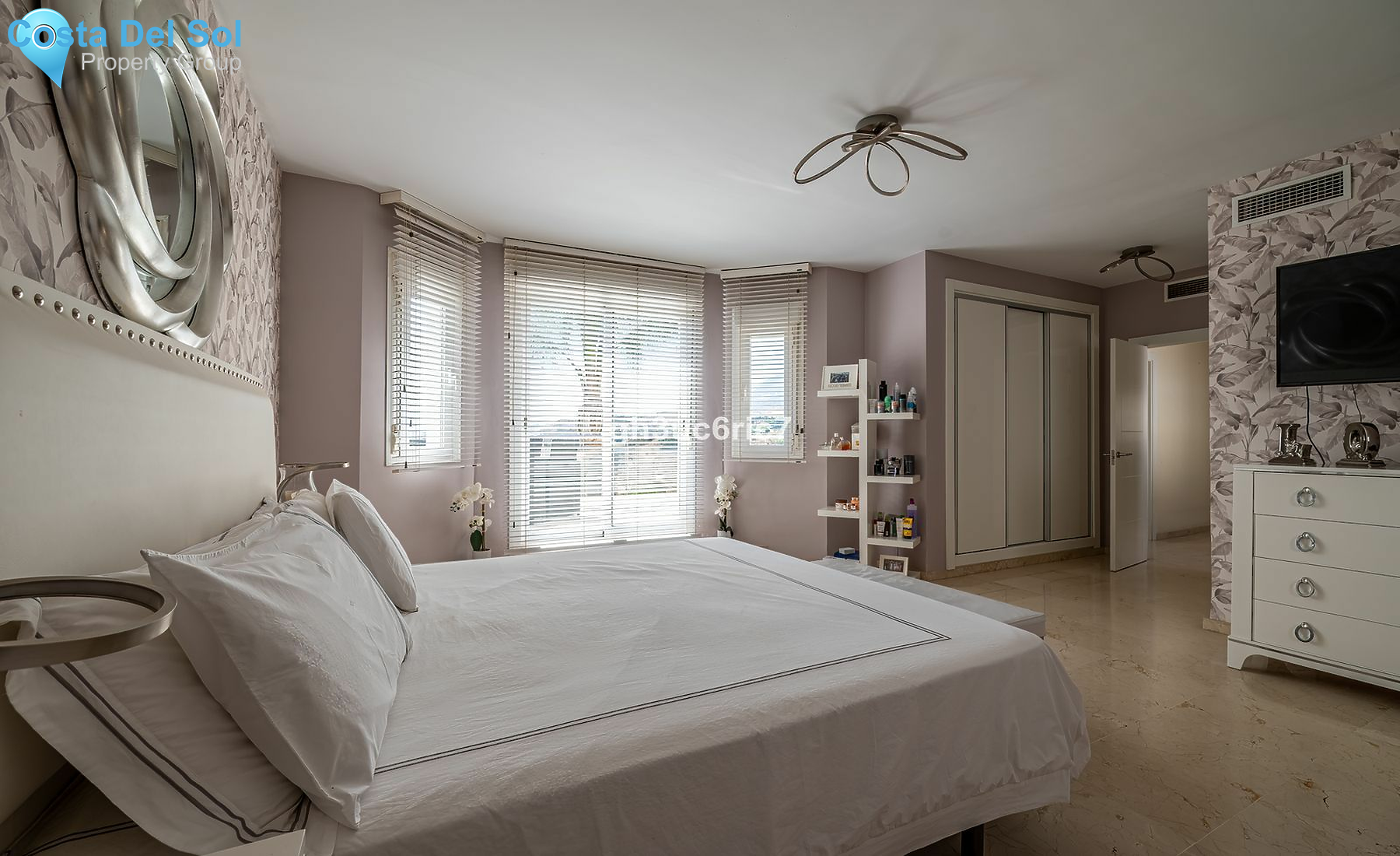 Detached Villa in Fuengirola-1548193