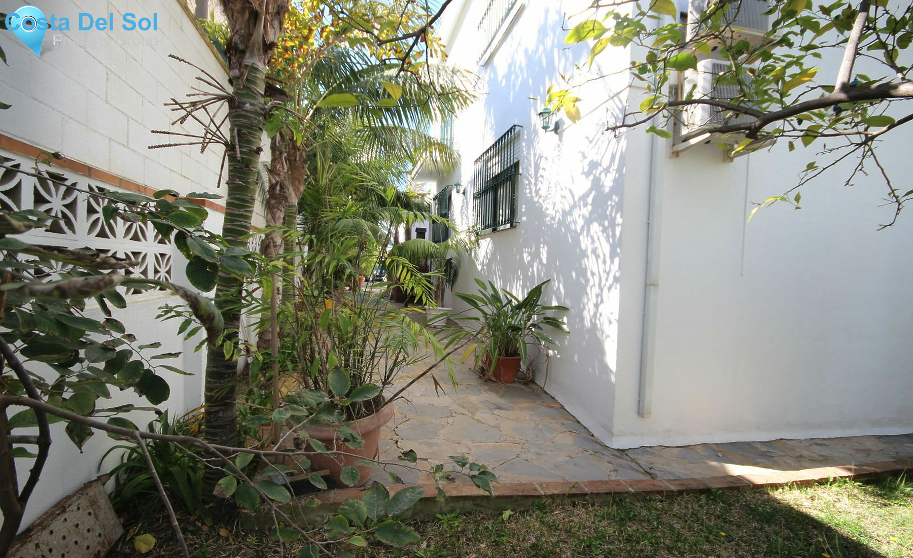 Detached Villa in Guadalmina Alta-1211104