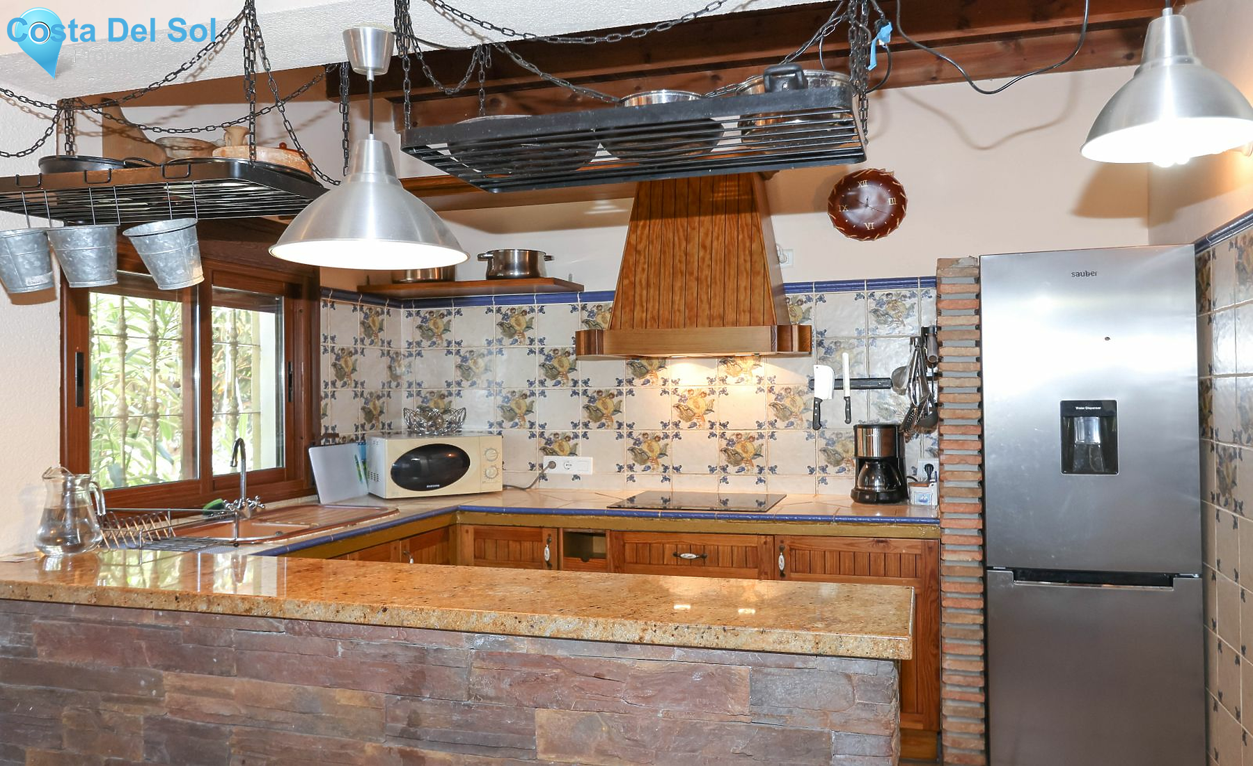 Detached Villa in Guaro-1218005