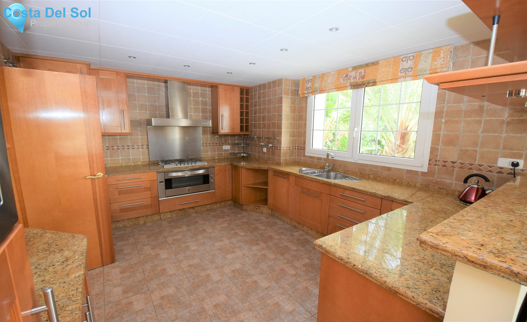 Detached Villa in Hacienda Las Chapas-1166118