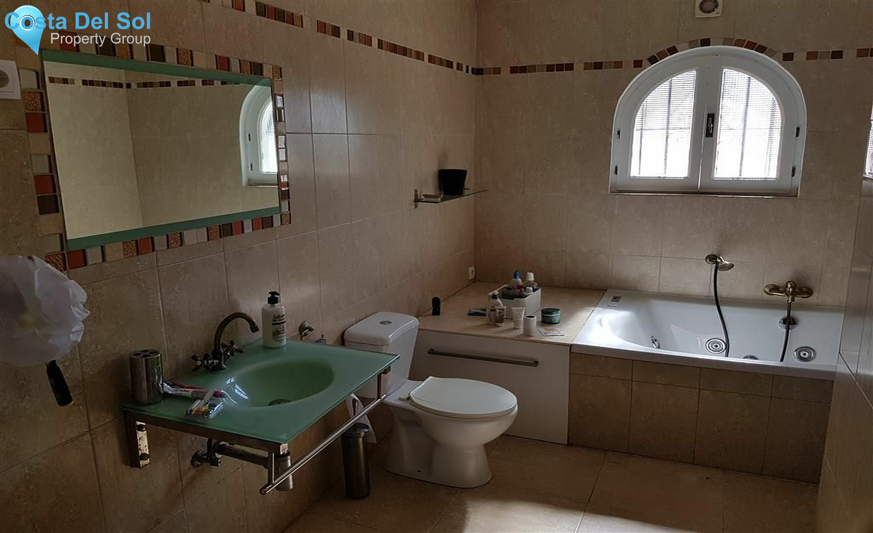 Detached Villa in La Duquesa-1551494