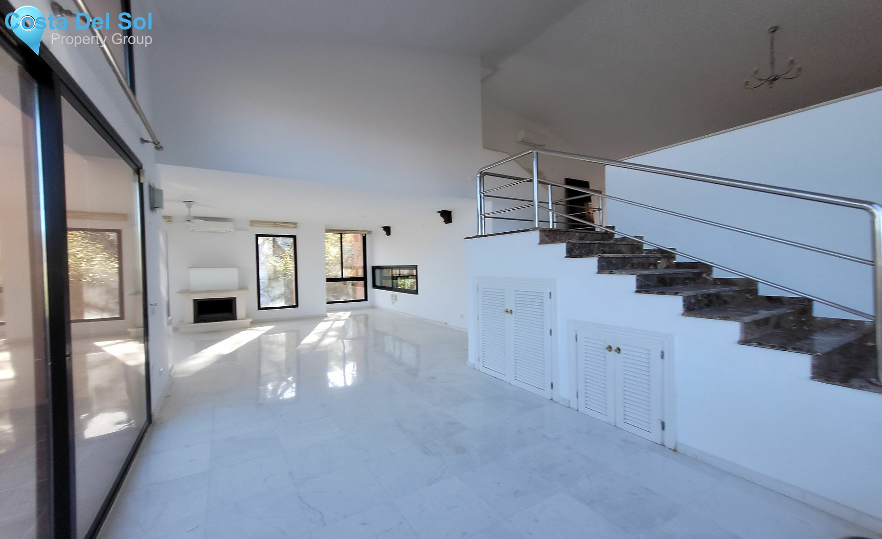 Detached Villa in La Mairena-1443404
