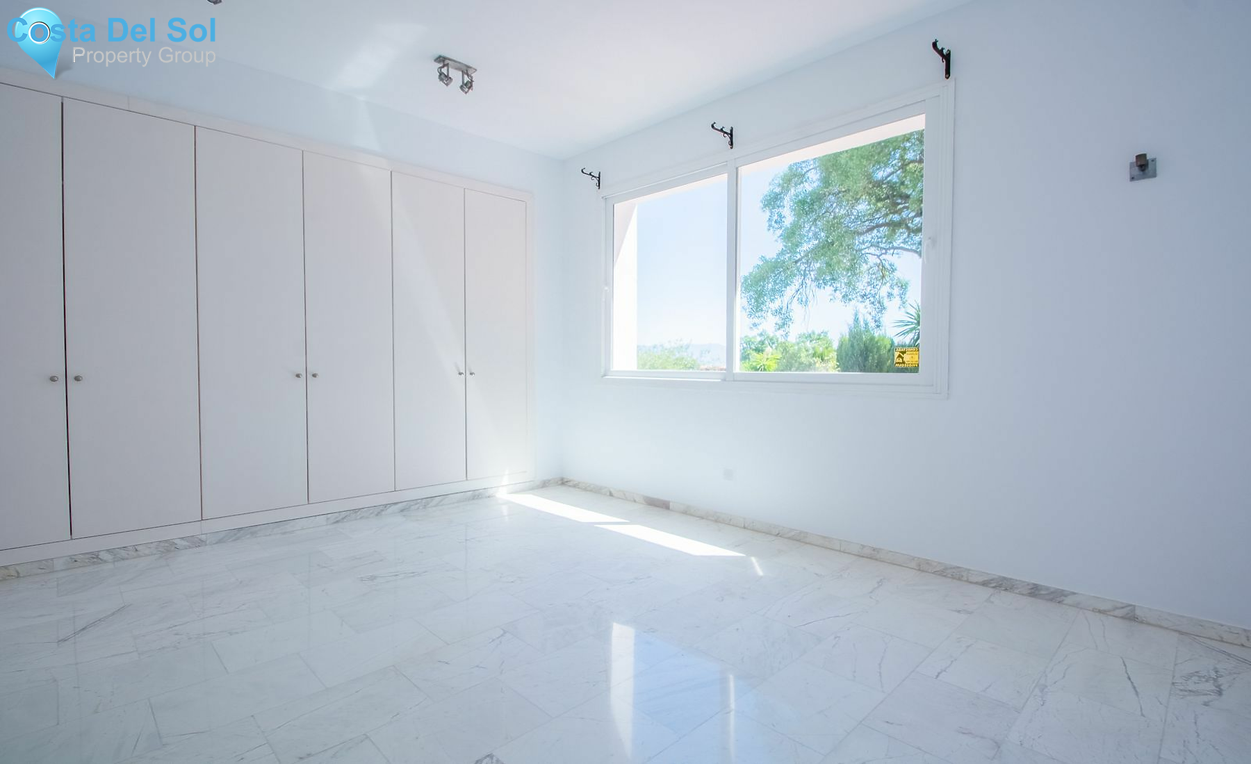 Detached Villa in La Mairena-1520617