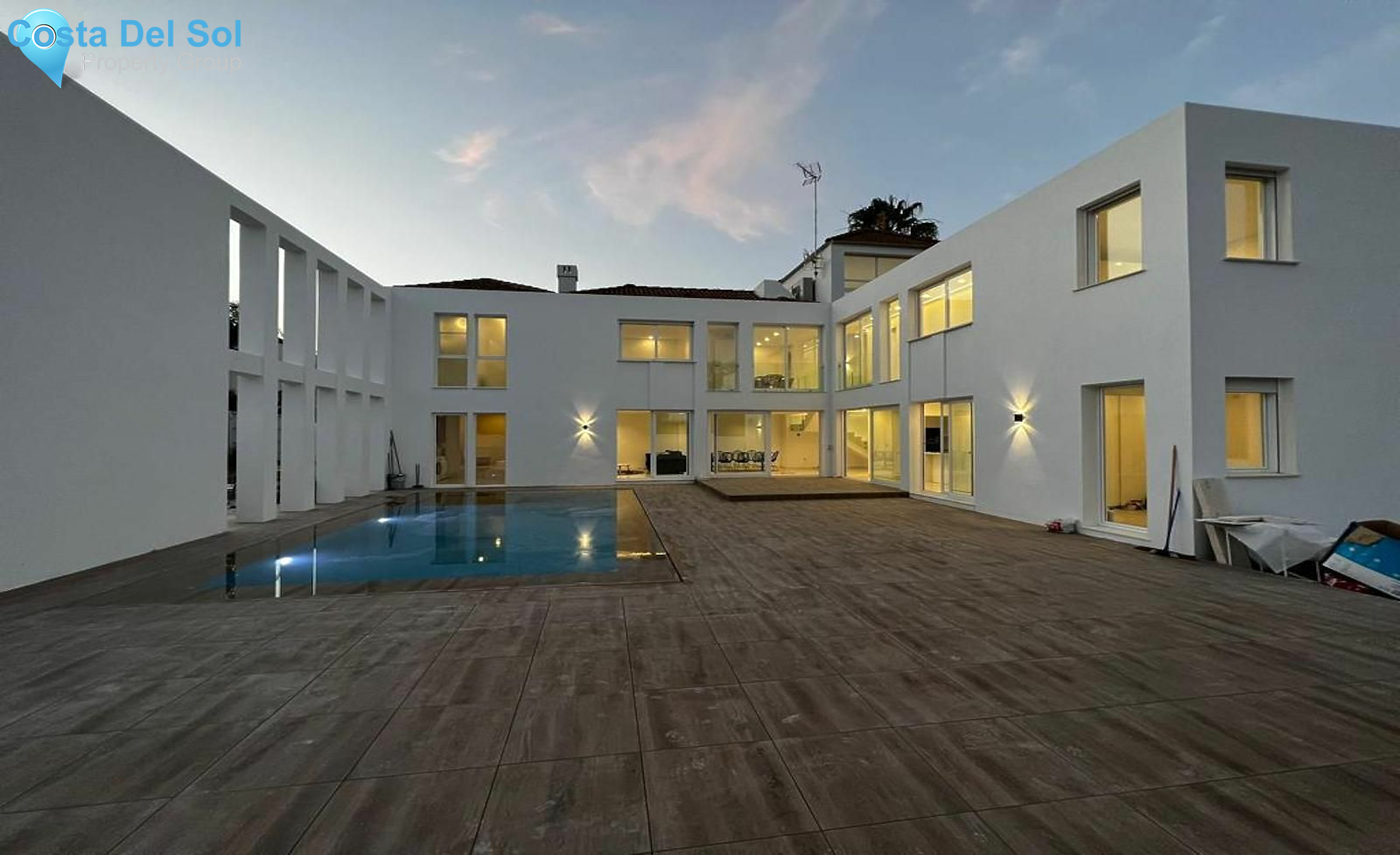 Detached Villa in Las Brisas