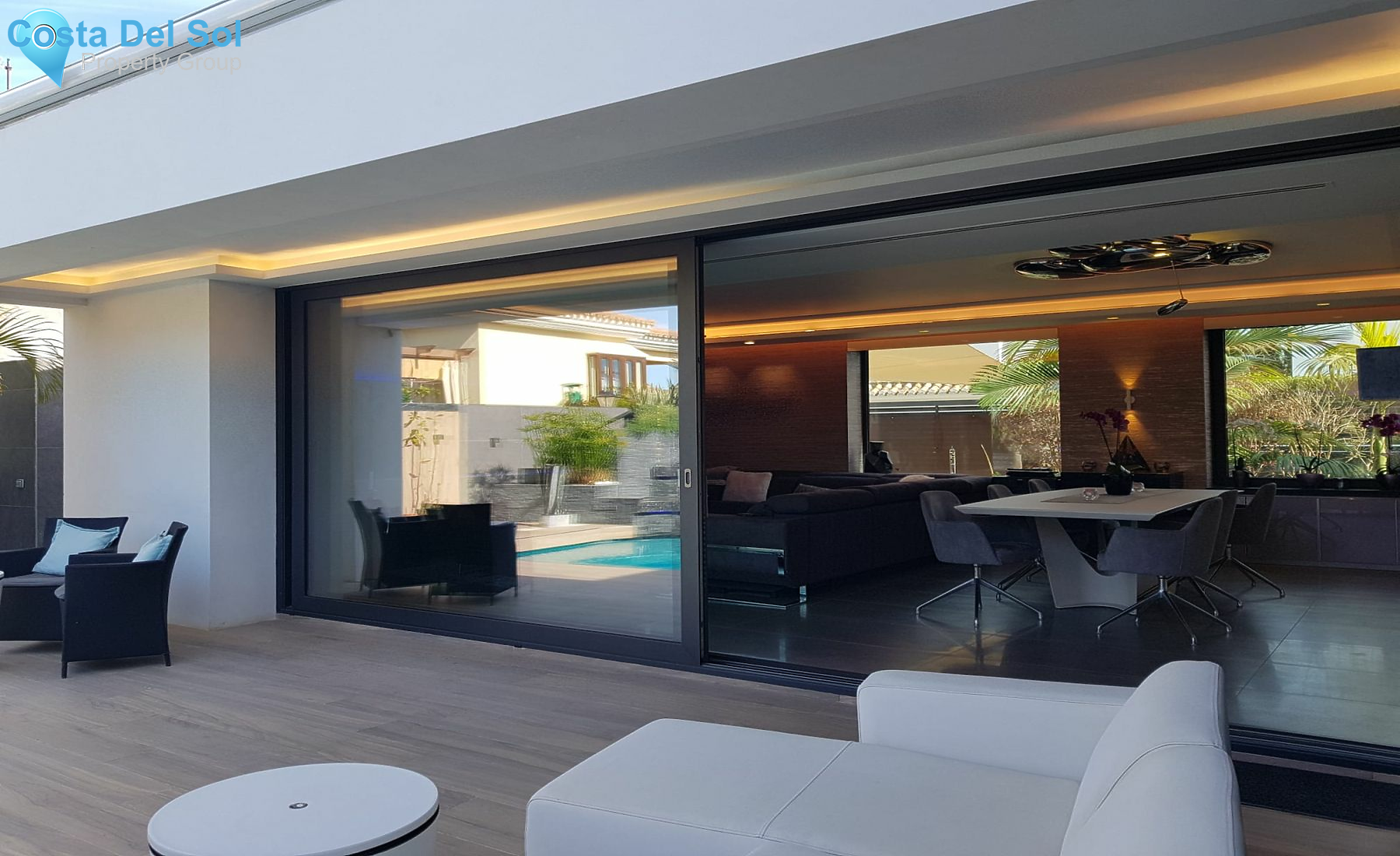 Detached Villa in Las Chapas-1181224