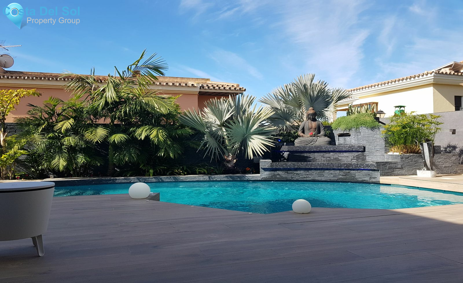 Detached Villa in Las Chapas-1181207