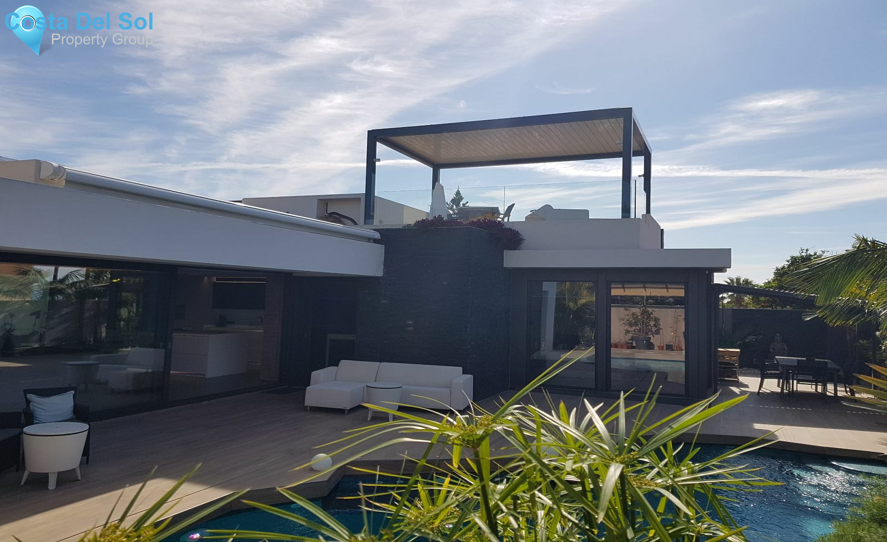 Detached Villa in Las Chapas-1181225