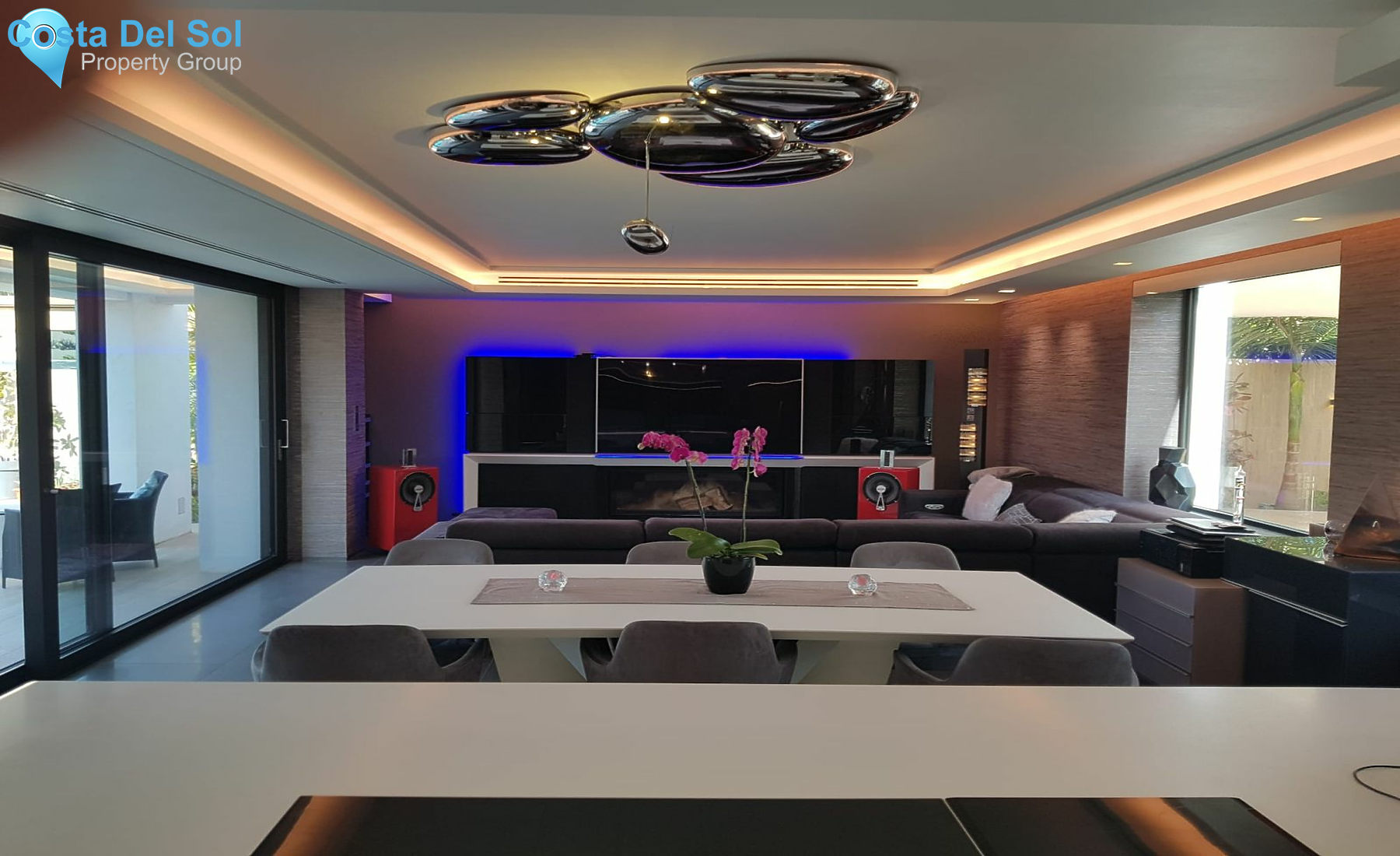 Detached Villa in Las Chapas-1181211