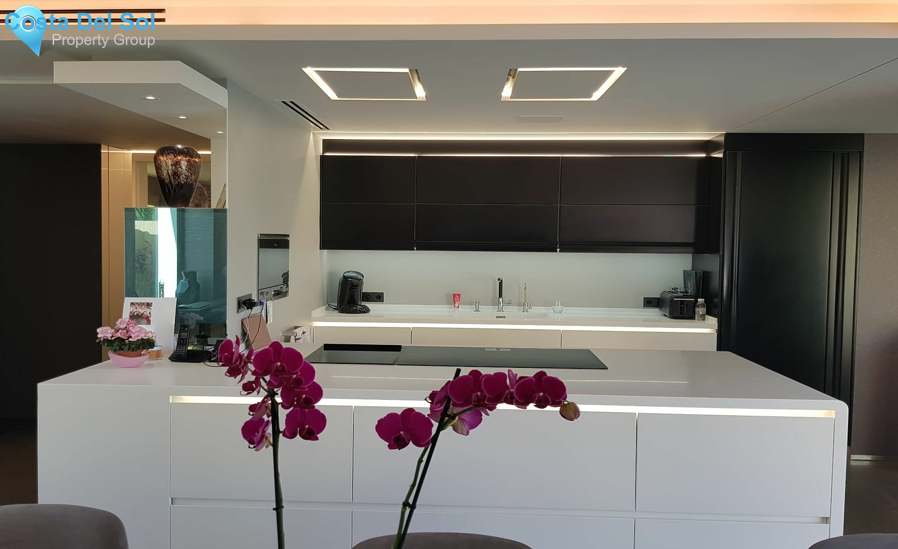 Detached Villa in Las Chapas-1181213