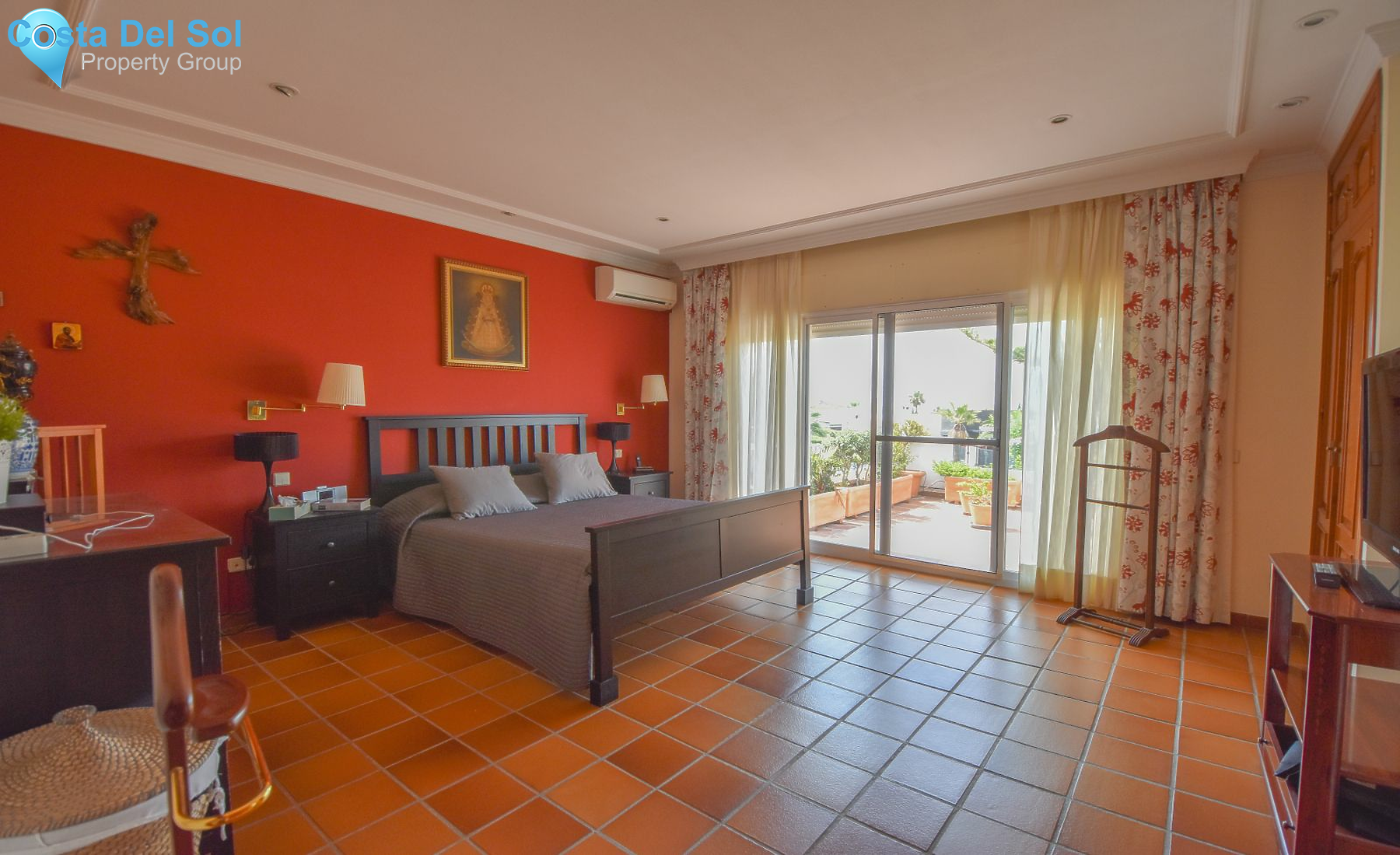 Detached Villa in Las Chapas-1213046