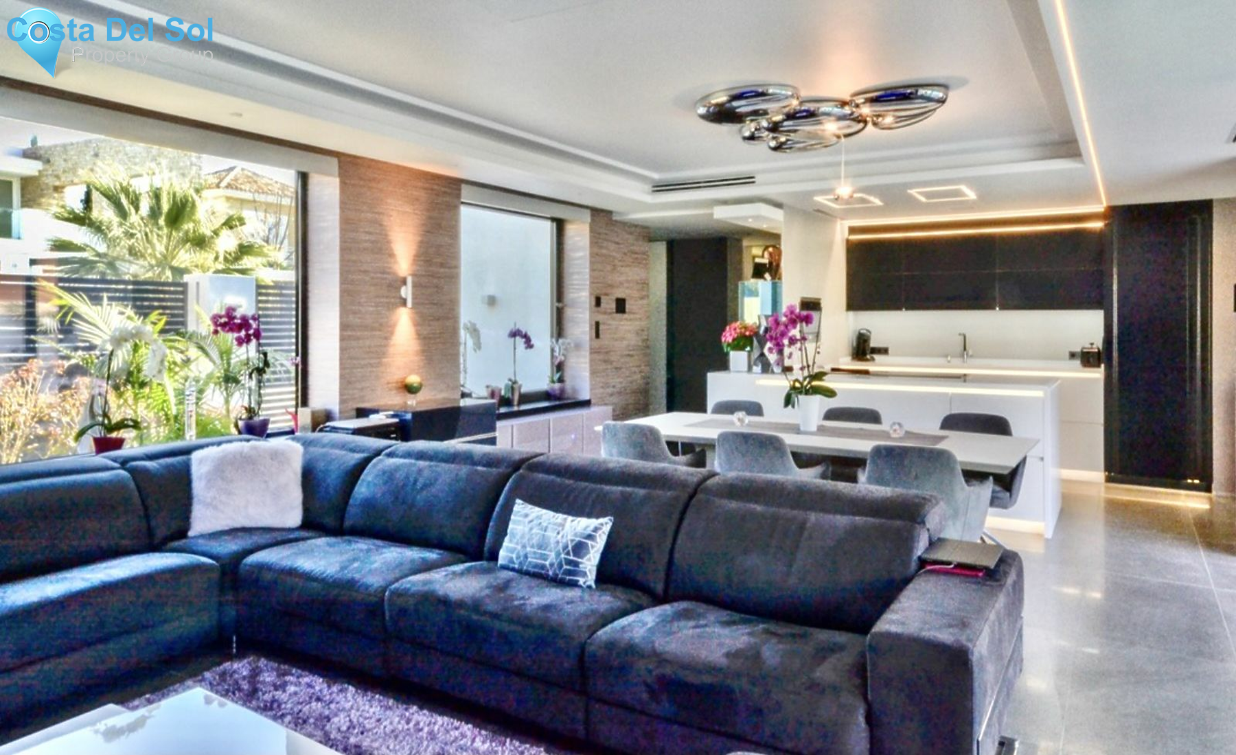 Detached Villa in Las Chapas-1399018