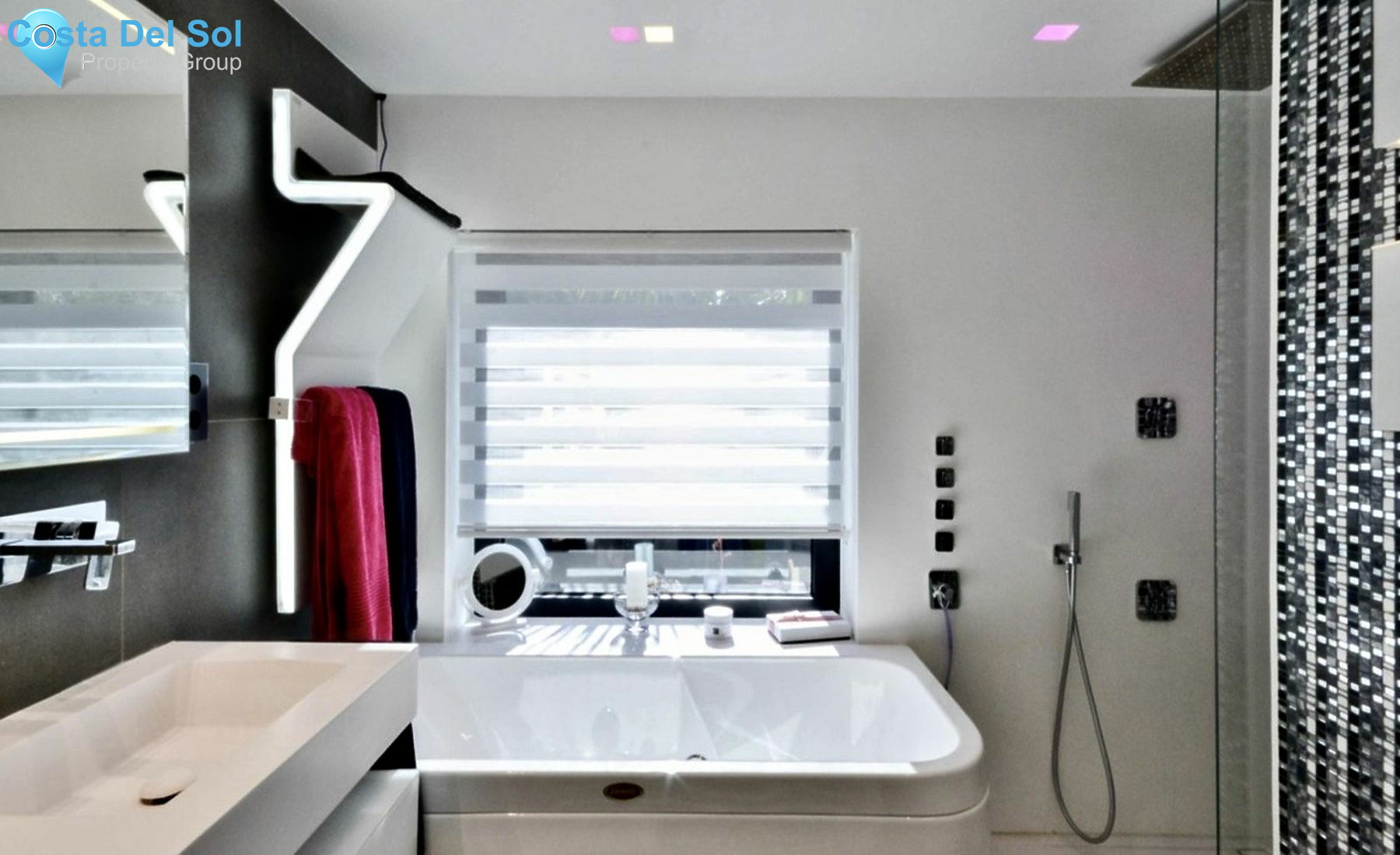 Detached Villa in Las Chapas-1399025