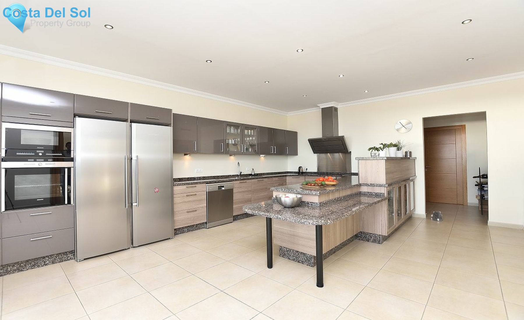 Detached Villa in Marbella-1127660