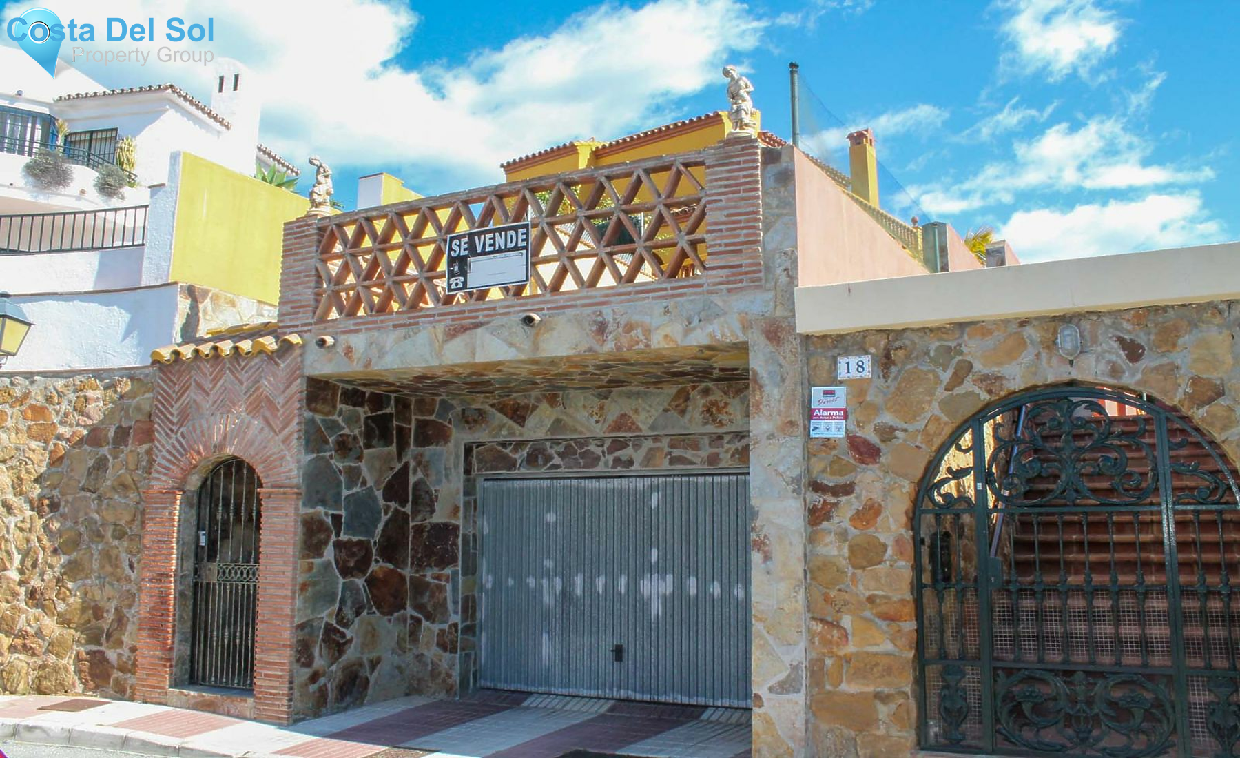 Detached Villa in Marbella-1133002