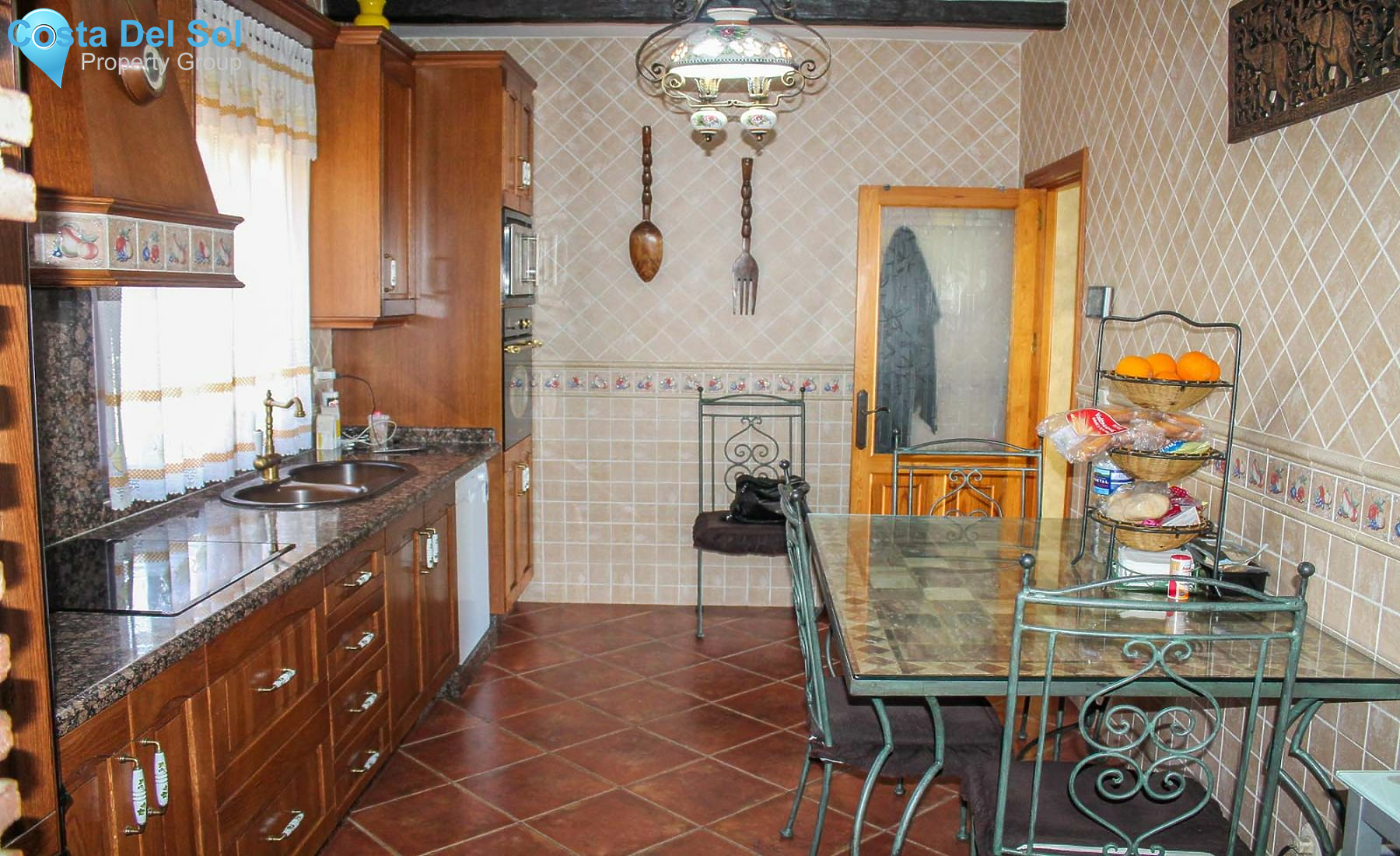 Detached Villa in Marbella-1132990