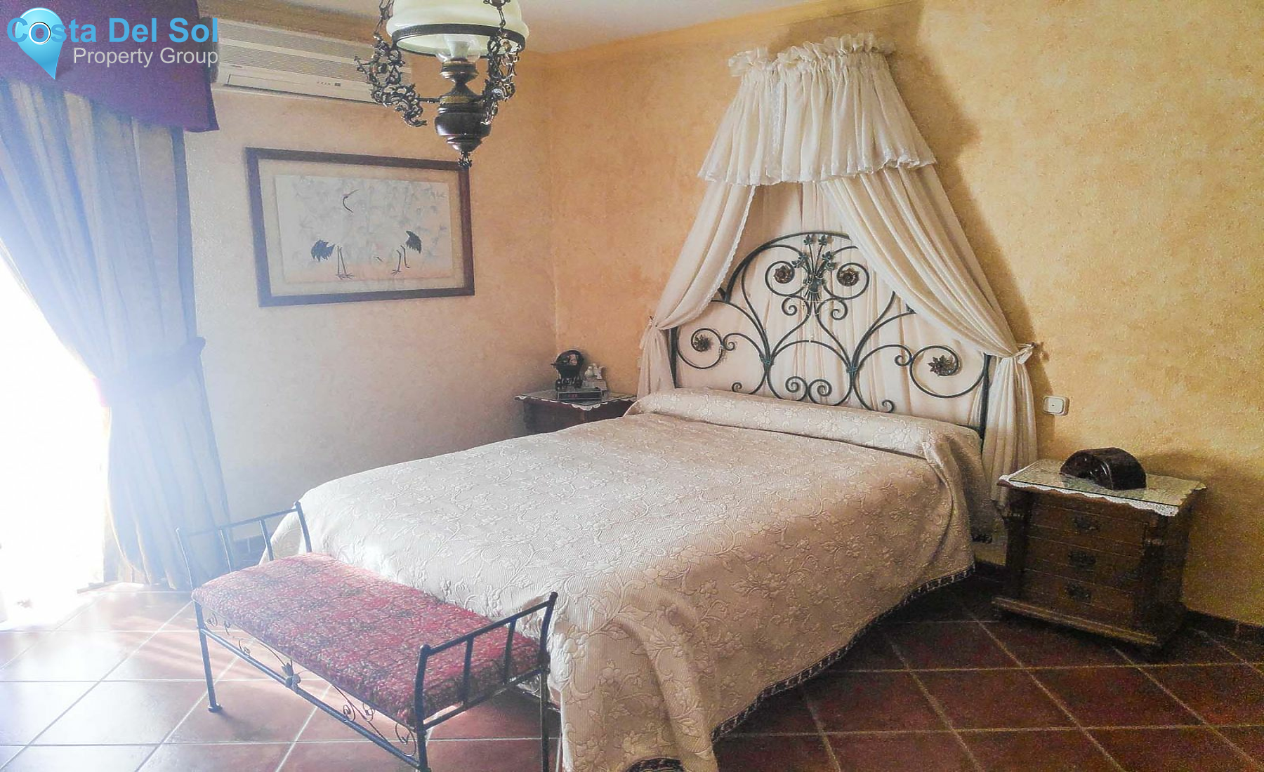 Detached Villa in Marbella-1132995
