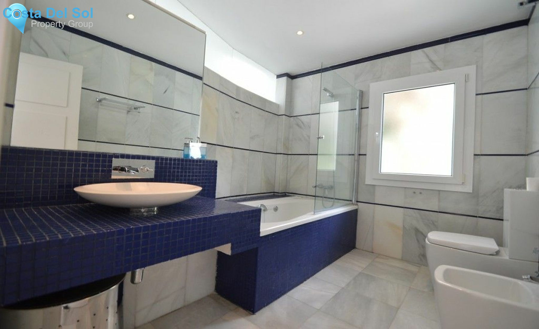 Detached Villa in Marbella-1223357