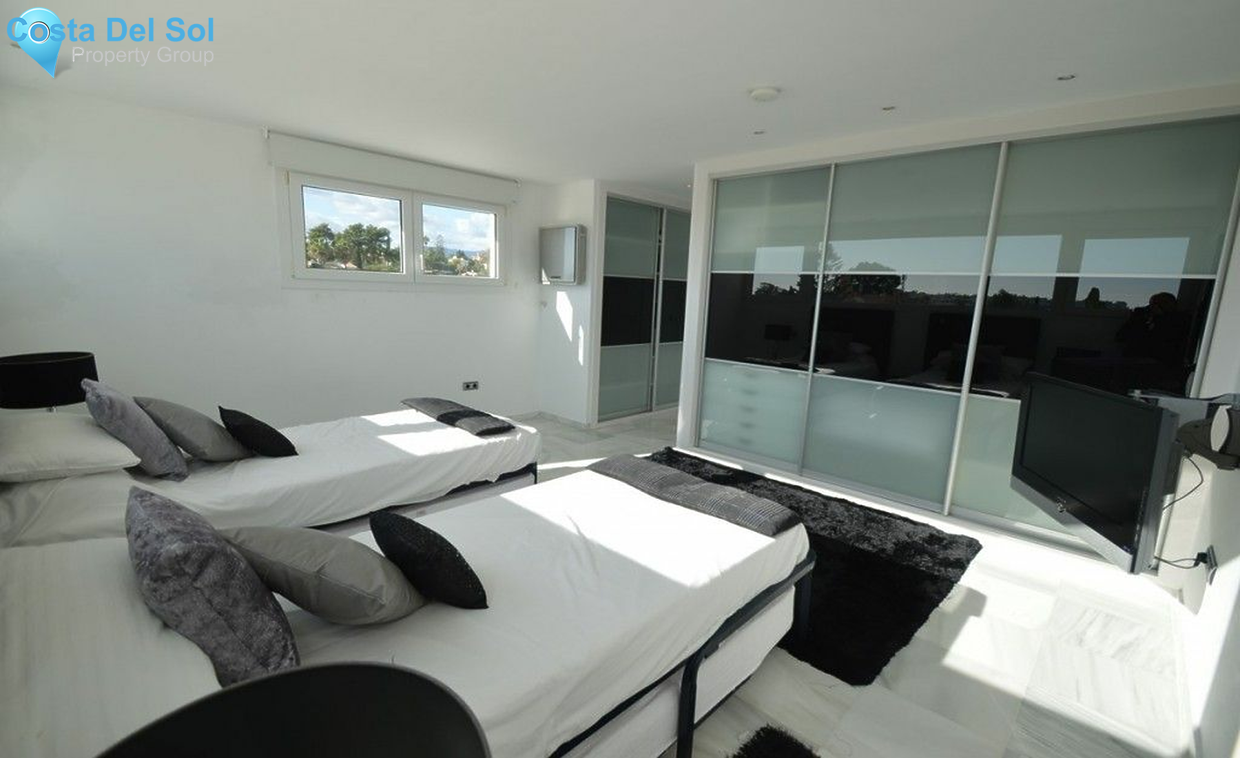 Detached Villa in Marbella-1223361