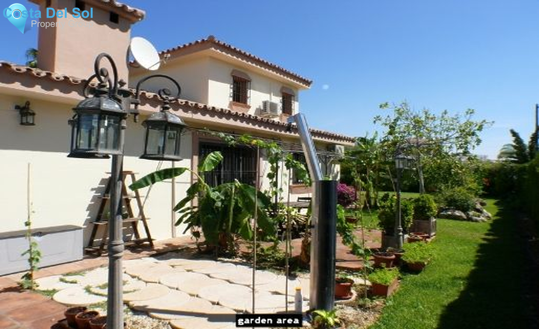 Detached Villa in Marbella-1228690
