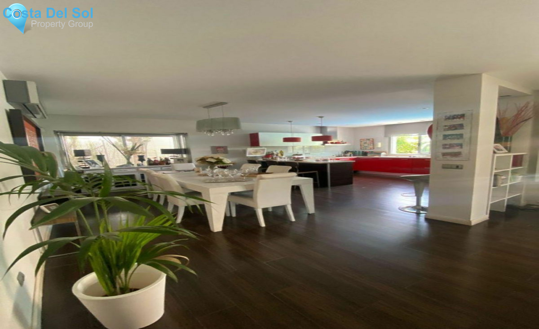 Detached Villa in Marbella-1394746