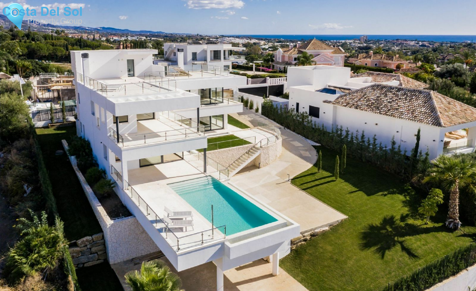 Detached Villa in Marbella-1473083