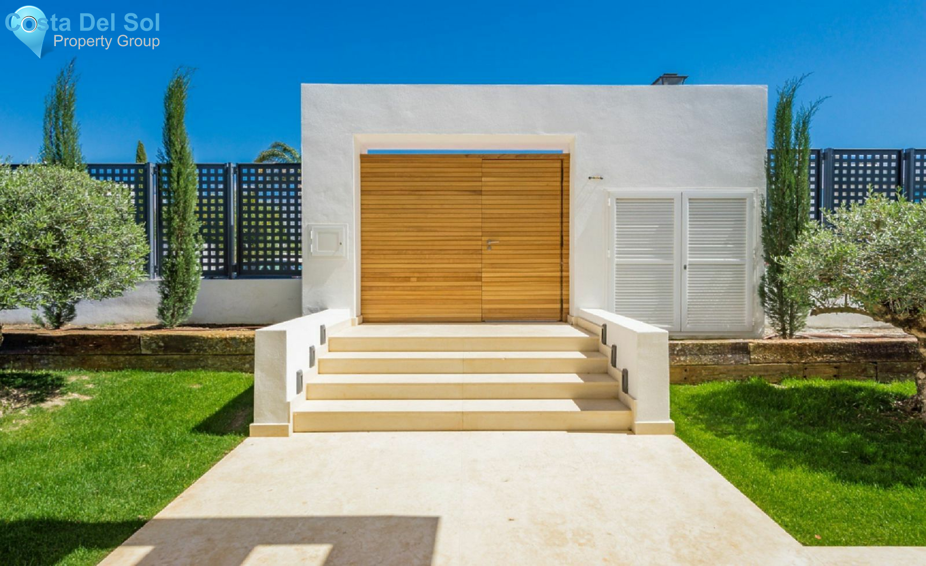 Detached Villa in Marbella-1473075