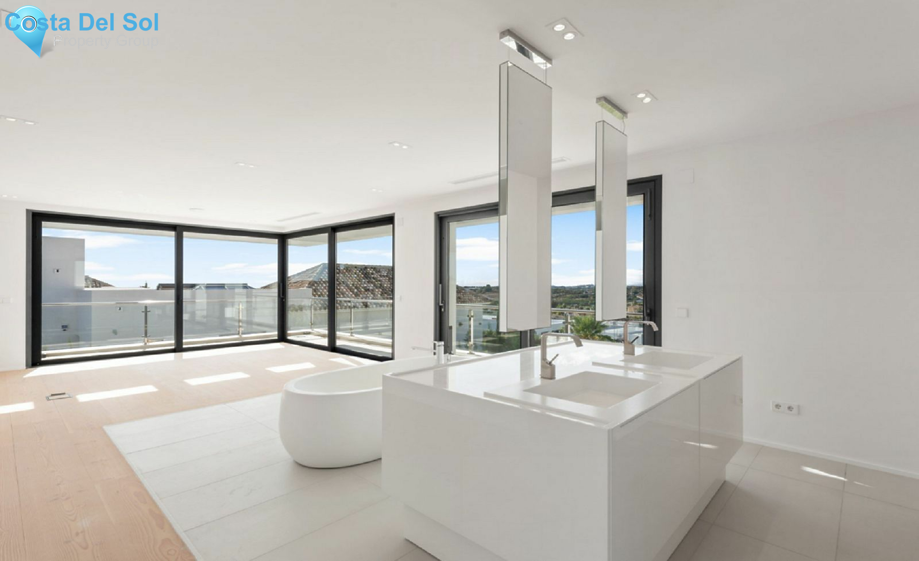 Detached Villa in Marbella-1473079