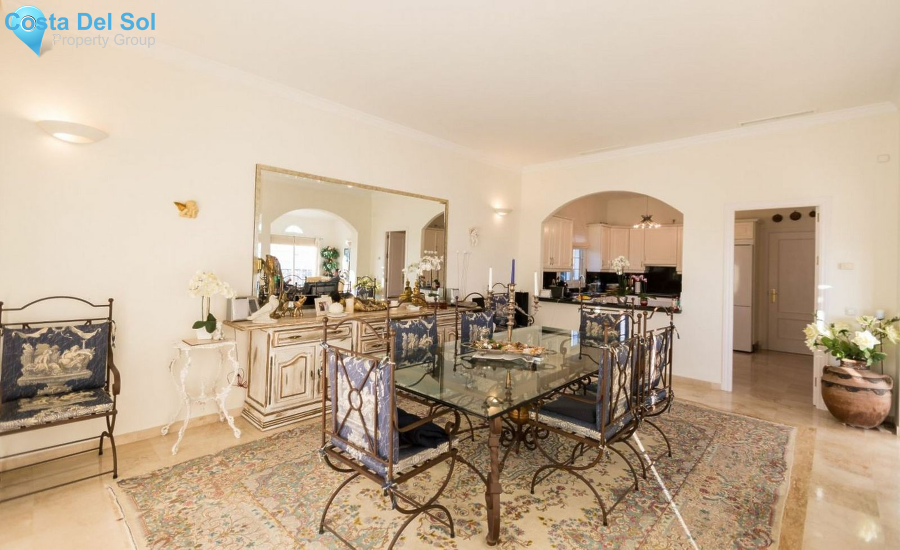 Detached Villa in Marbella-1483977